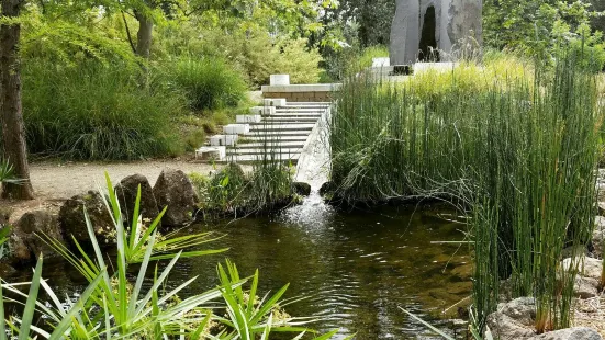 Mc Connell Arboretum & Botanical Gardens