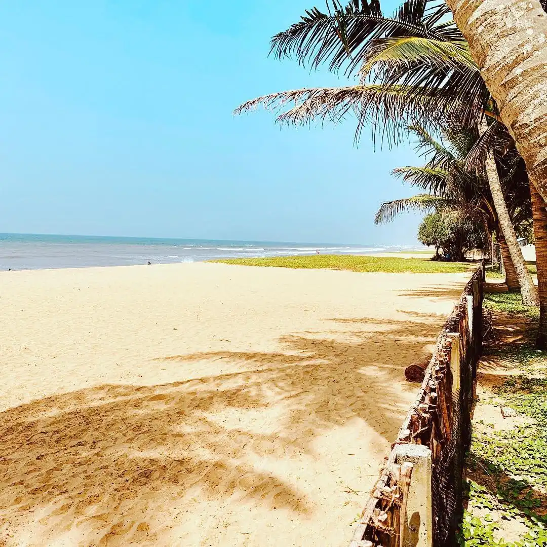 Hotels near Wadduwa Beach