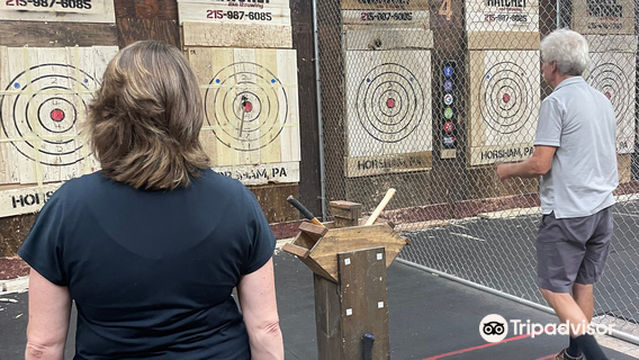 Bury the Hatchet Horsham - Axe Throwing