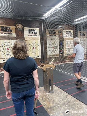 Bury the Hatchet Horsham - Axe Throwing
