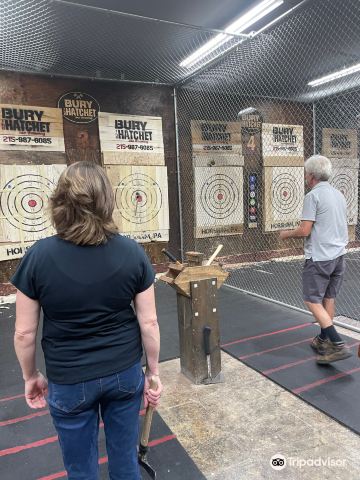 Bury the Hatchet Horsham - Axe Throwing