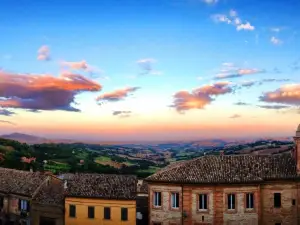 Rocca Medievale Di Offagna