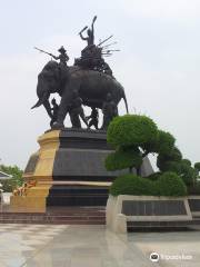 พระราชานุสาวรีย์สมเด็จพระศรีสุริโยทัย พระนครศรีอยุธยา