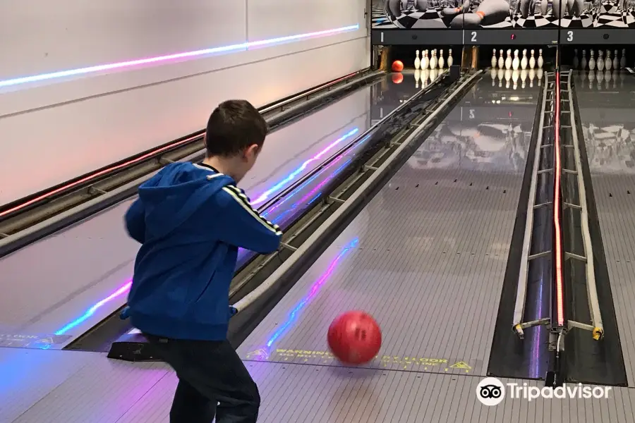 Bugsy's Tenpin Bowling