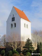 Lyne Kirke