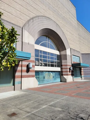Lloyd Center