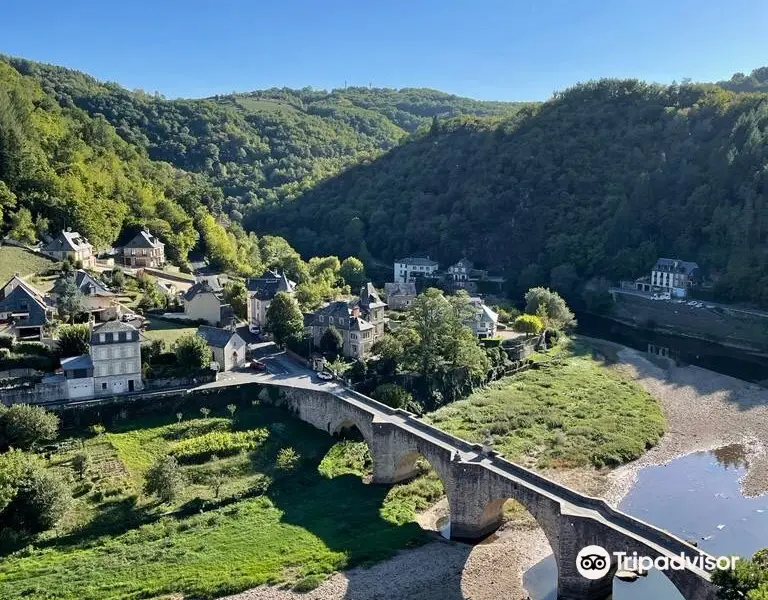 Estaing Castle