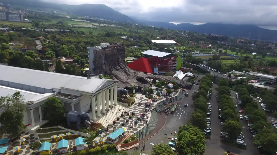 Hotels near Batu Secret Zoo