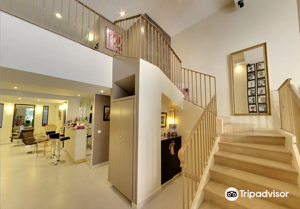 5_Chris Hair & Beauty Salon