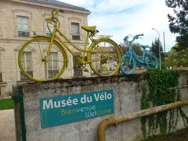 Musee du velo Michel Grezaud Hotels in Tournus