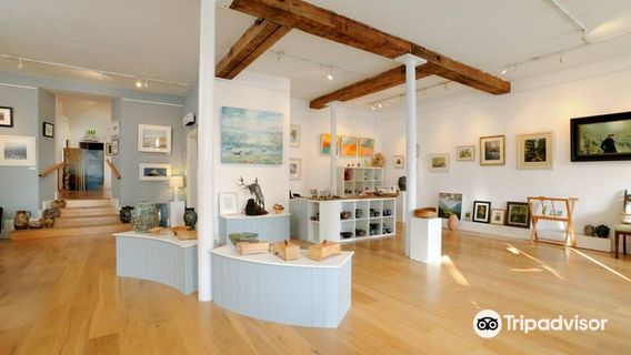 White Fox Gallery