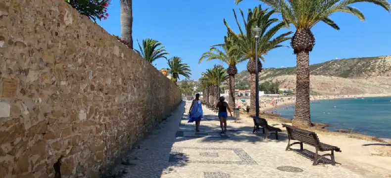 Hotel berhampiran Pantai Luz