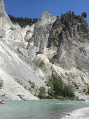 Kanuschule Versam GmbH - Rafting Basis Vorderrhein & Firmensitz Rheinschlucht