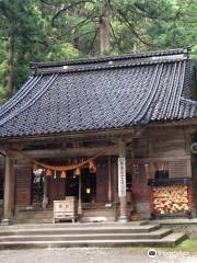 雄山神社中宮祈願殿