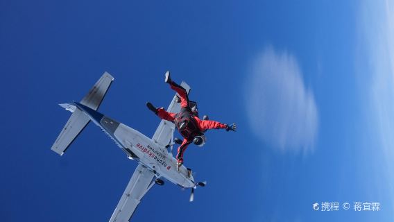 Parachuting in Queenstown