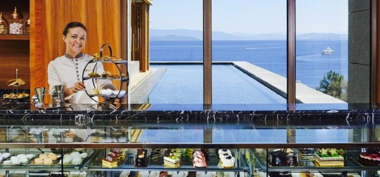 Pool Bar & Restaurant