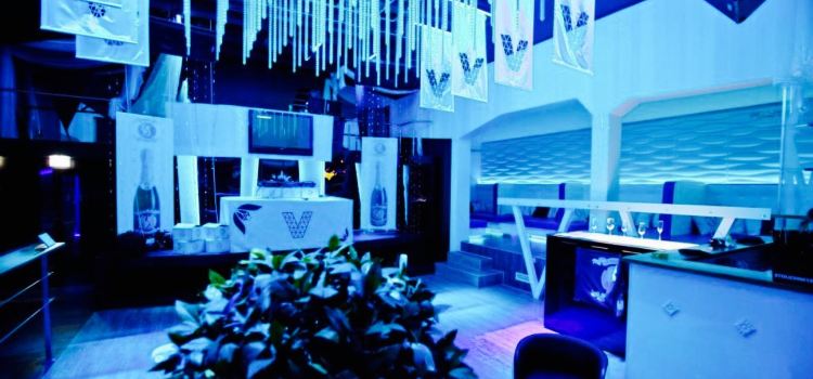 Violet Lounge
