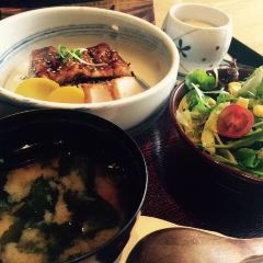 YI LONG COURT User Photo