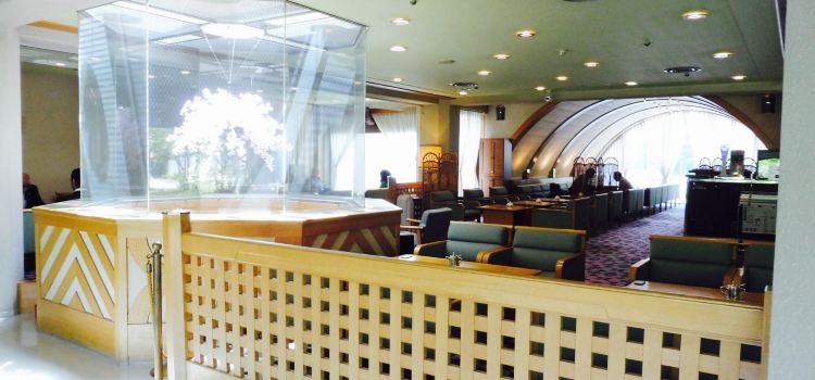 Sakura Lounge