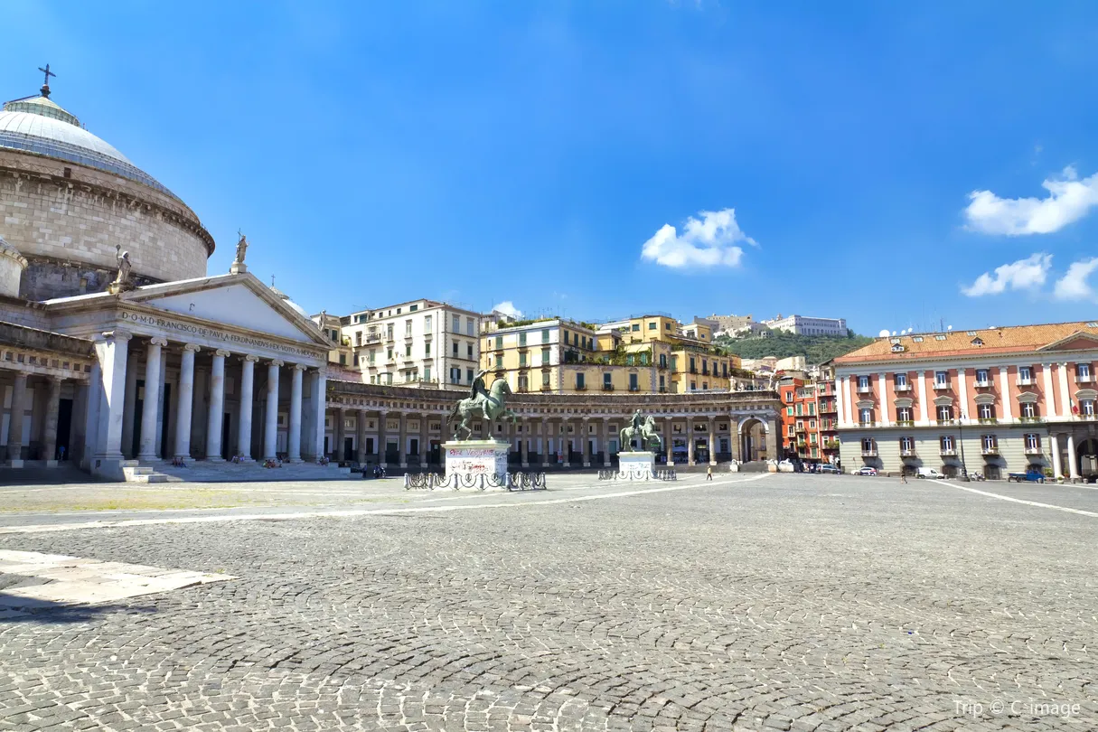 2_Piazza del Plebiscito