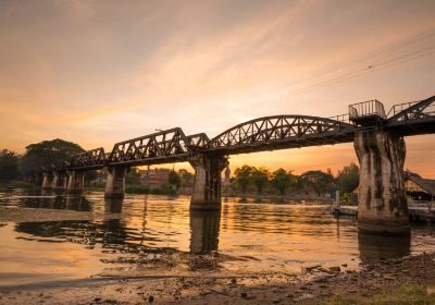 สะพานข้ามแม่น้ำแคว กาญจนบุรี