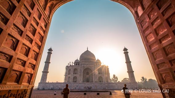 Taj Mahal Sunrise Tour from Delhi - Skip The Line: Tour with Car and Guide