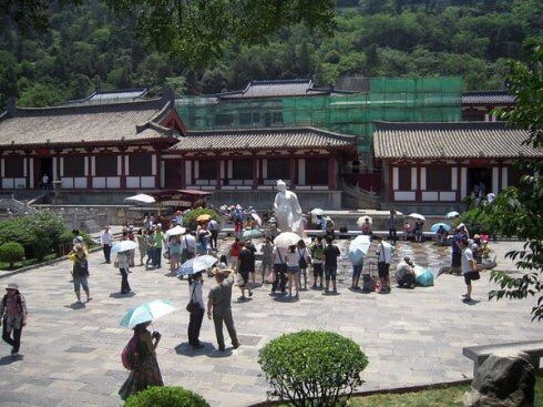 唐禦湯遺址