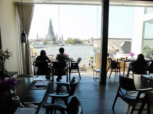 Sala Rattanakosin Eatery And Bar