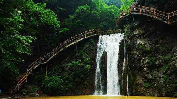 Suolong Waterfall