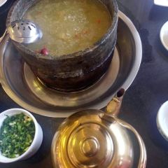 鲁朗石锅城·松茸天麻石锅鸡 User Photo