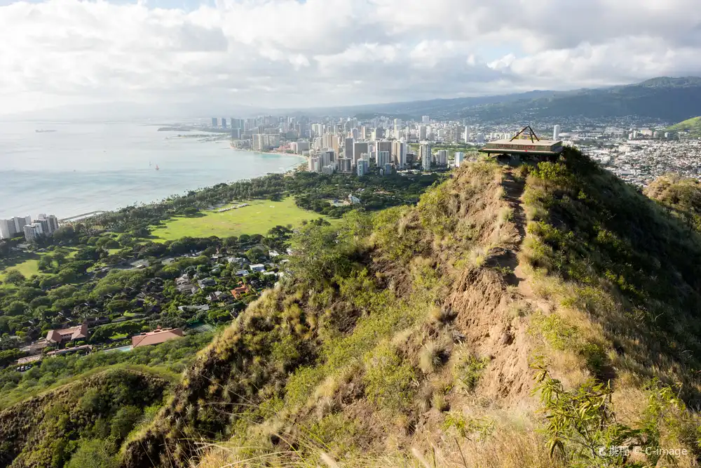Hotels near Diamond Head