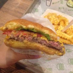Shake Shack Theater District User Photo