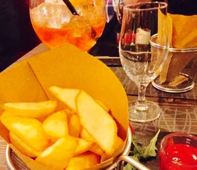 Squisio Cocktails & Burgers