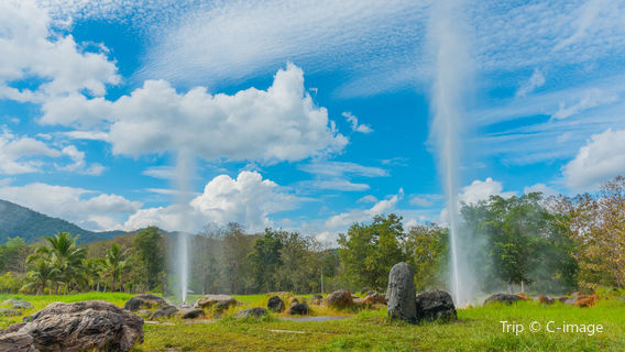 San Kamphaeng Hot Springs