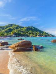 Thong Takhian Beach (Silver Beach)