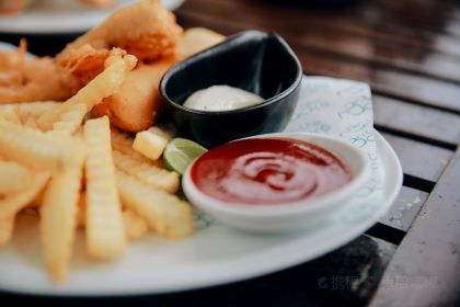 COAST Beach Club & Bistro