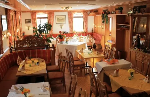 克朗餐廳與酒店