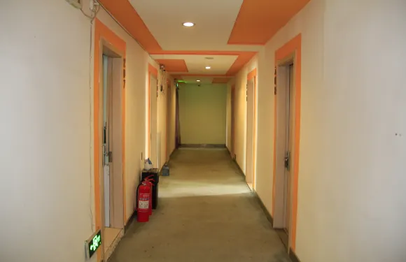 佳驛酒店（成武伯樂大街店）