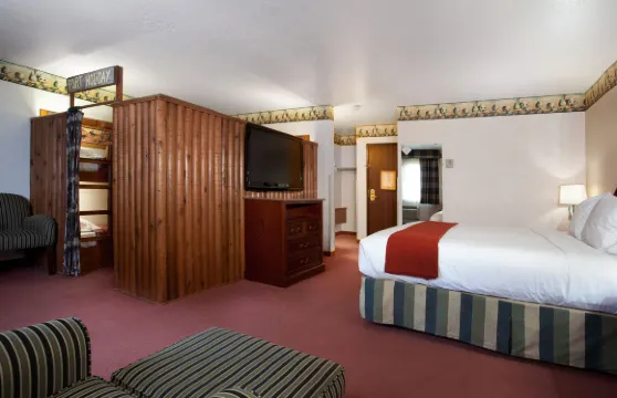 Holiday Inn Express 梅薩維德- 科特斯