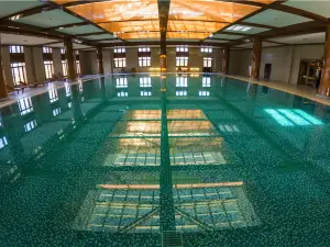 Tongguan Nuwa Spring
