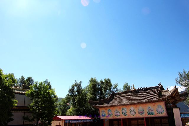 貢巴寺