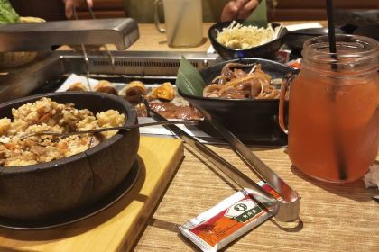 Xinshiqi Barbecue (haiyunanluyinxiangcheng)