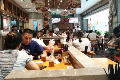 蓉李记成都名小吃(宝龙城市广场店)