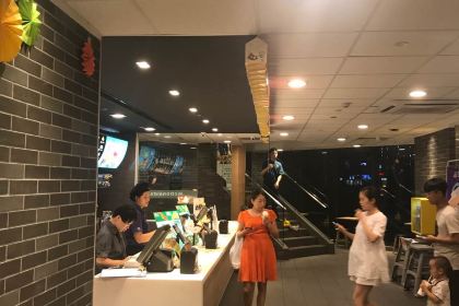 McDonald's (machengmo'ercheng)