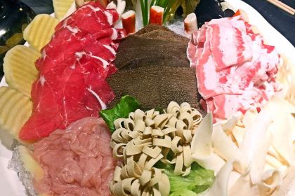 Jingjiangxiangtianxia Hot Pot (yingbinxilu)