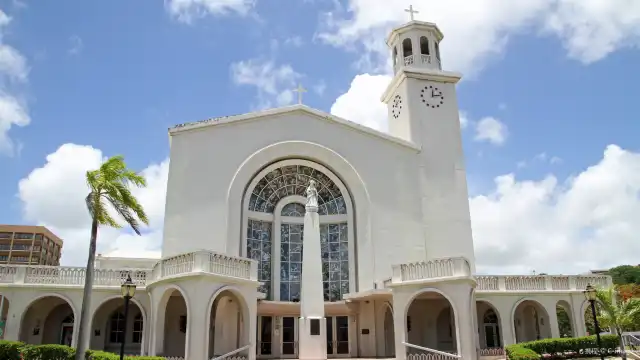 Hotels near Dulce Nombre de Maria Cathedral-Basilica