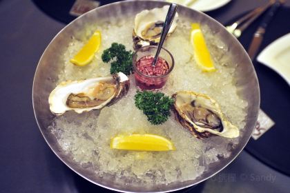 Sam’s Steaks & Grill