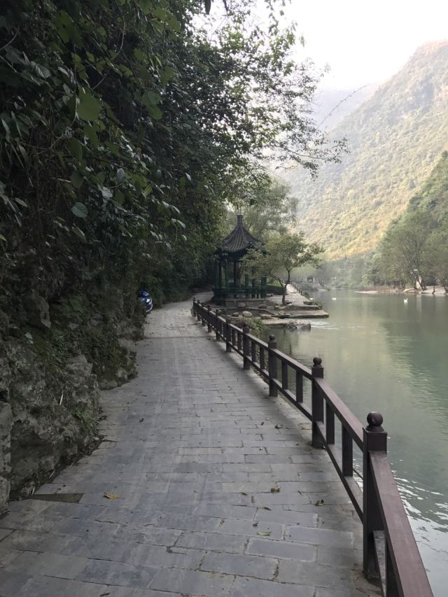 燕翔洞