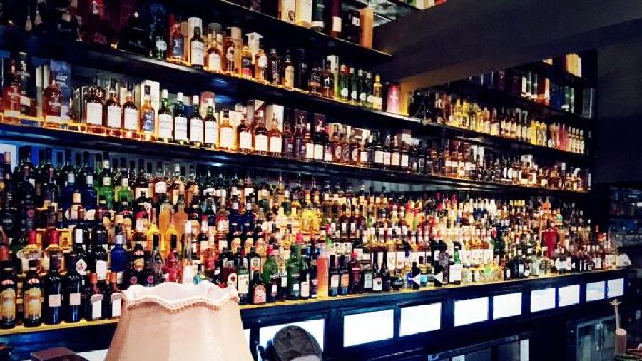 TIKI COCOTAIL & WHISKY & COFFEE