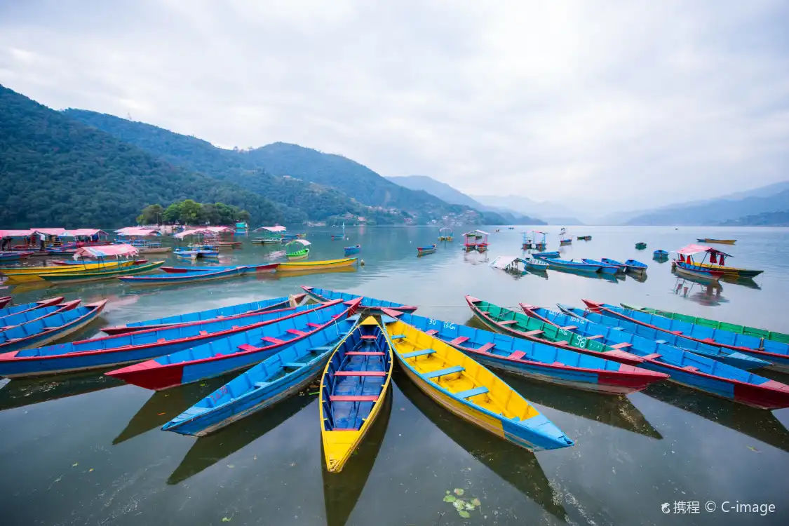 Fewa lake附近的飯店